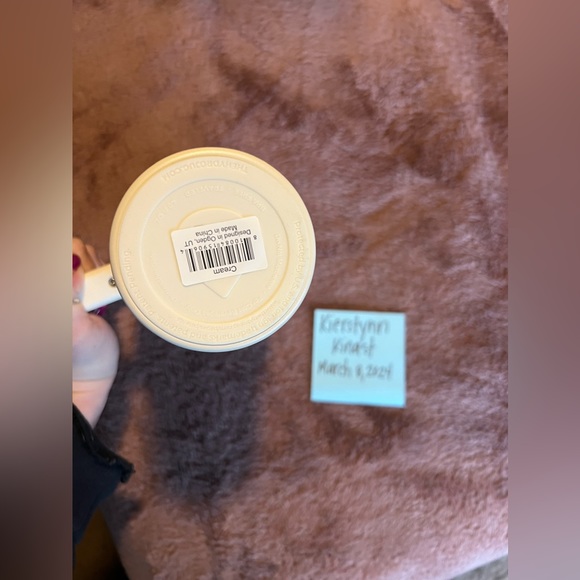 BNWT 40oz Hydrojug Traveler - Cream - Picture 7 of 8